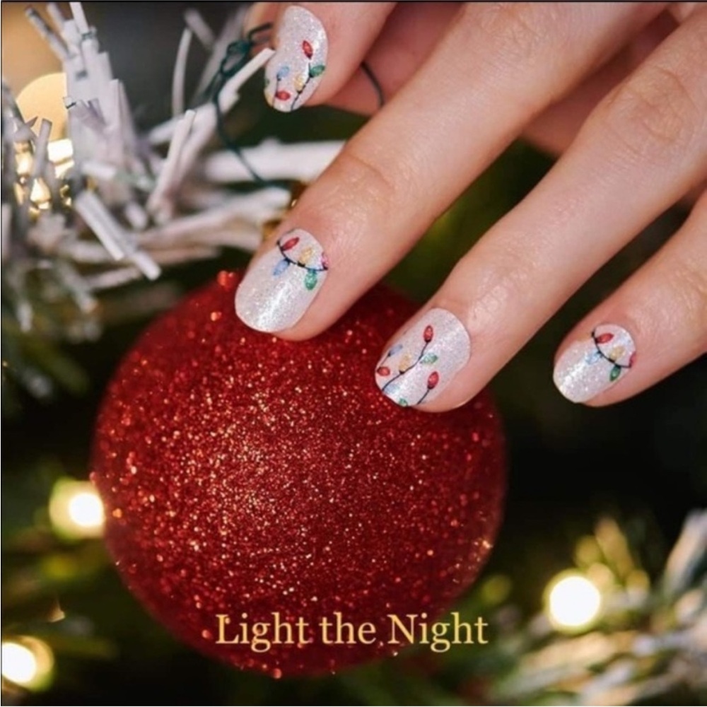 *Retired* Color Street: Light the Night | Christmas Holiday Winter Silver - Picture 5 of 9